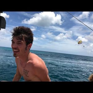 Meet your Posher, Mitchell